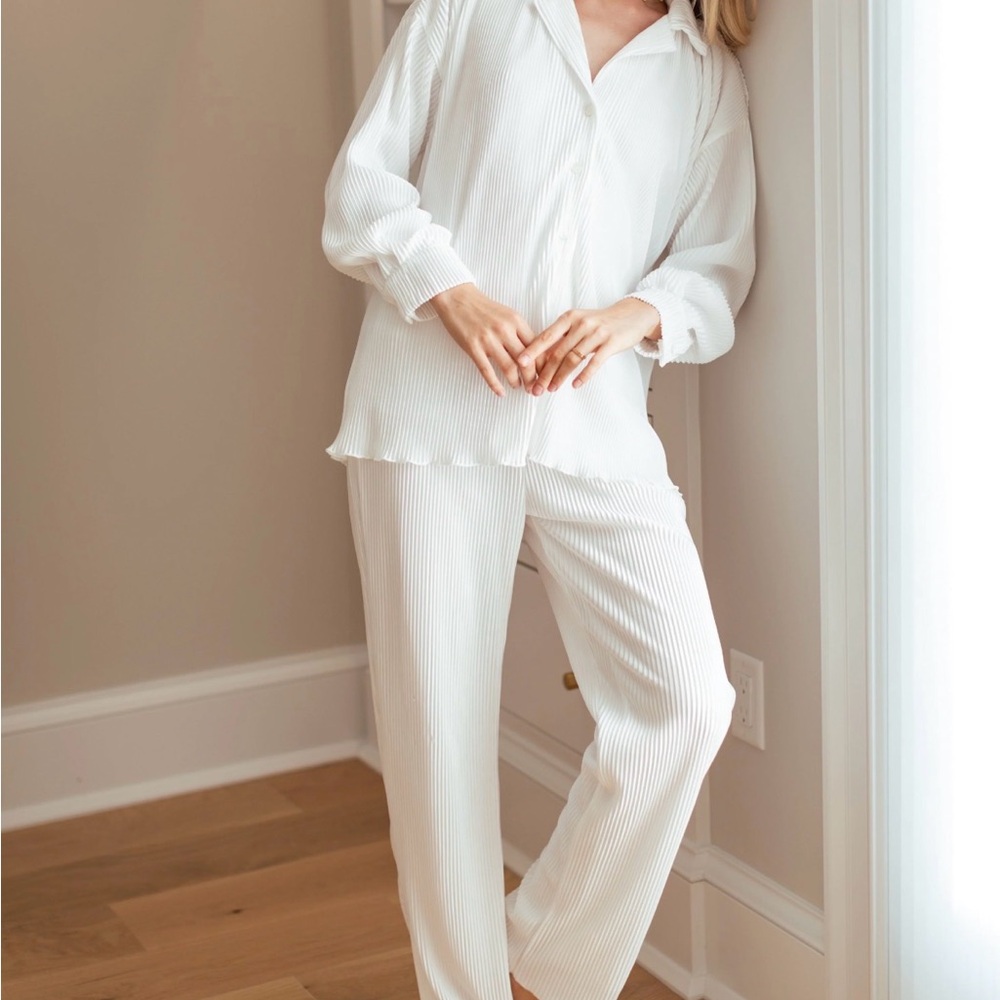 Waverles PLEATED BRIDAL SET IN DOVE, Size M, NWT